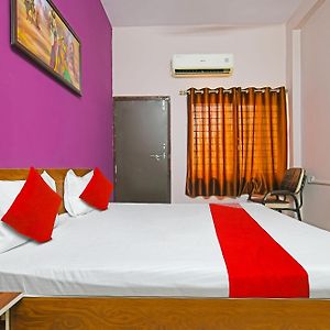 Spot On Hotel Gento